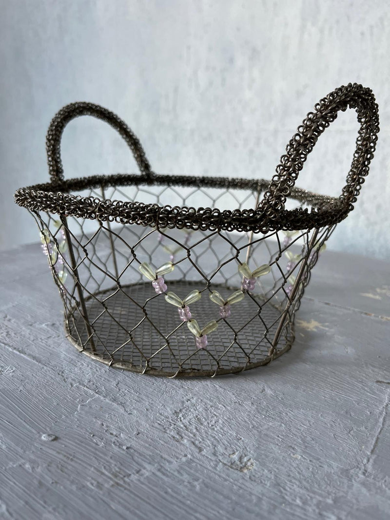 Wirework bread basket