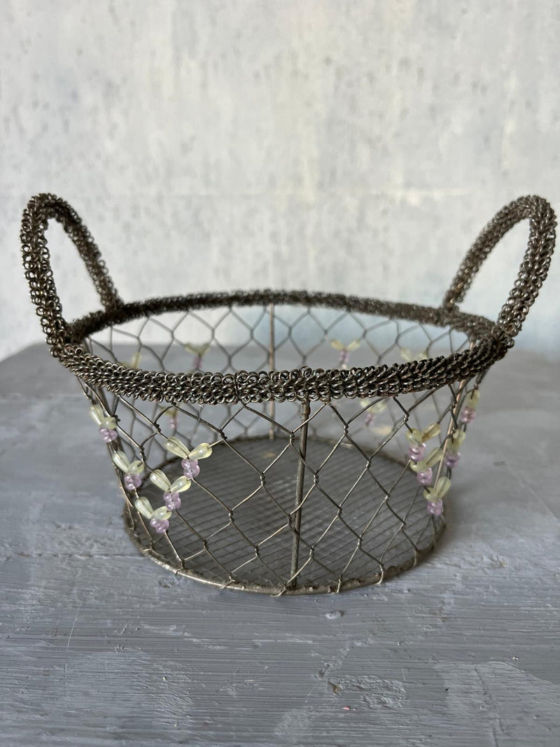 Wirework bread basket