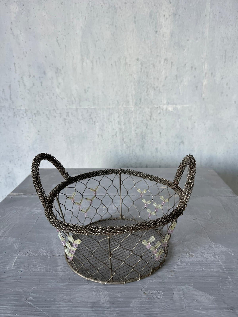 Wirework bread basket