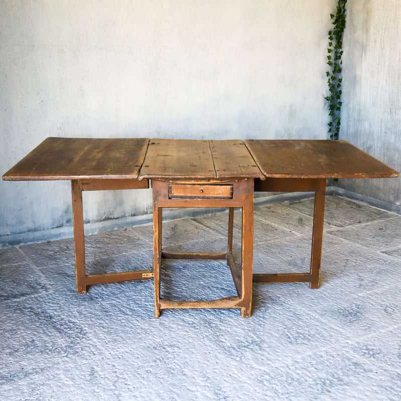 English 18th Century slant front desk / bureau