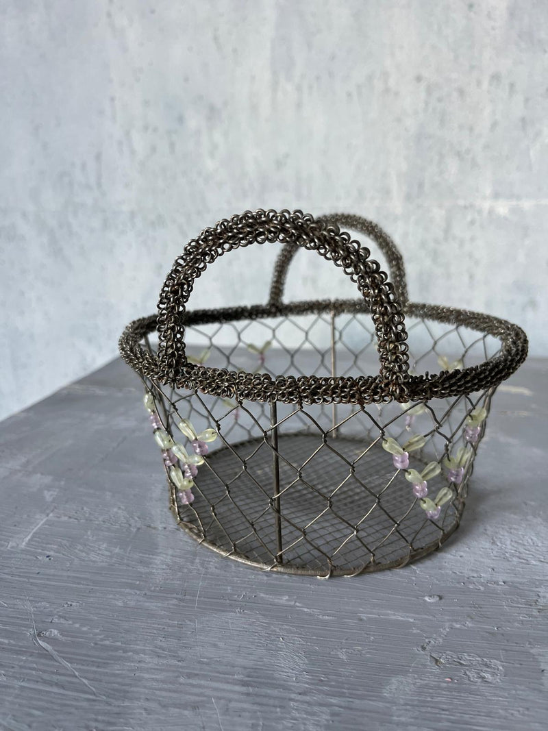 Wirework bread basket