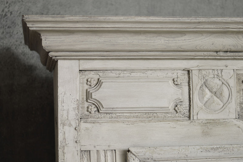 CARVED 18TH CENTURY FRENCH CUPBOARD